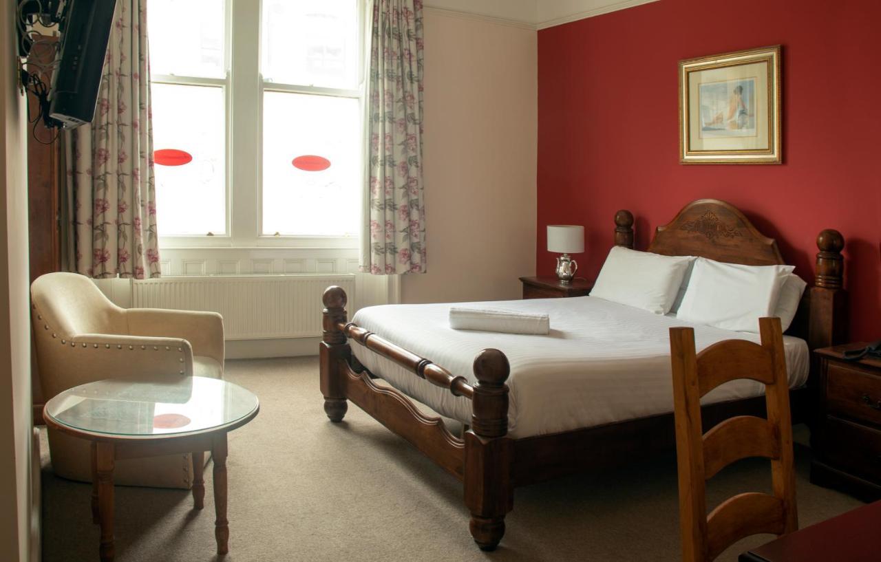 The Shakespeare Deluxe And Caribbean Restaurant Bed and breakfast Halifax